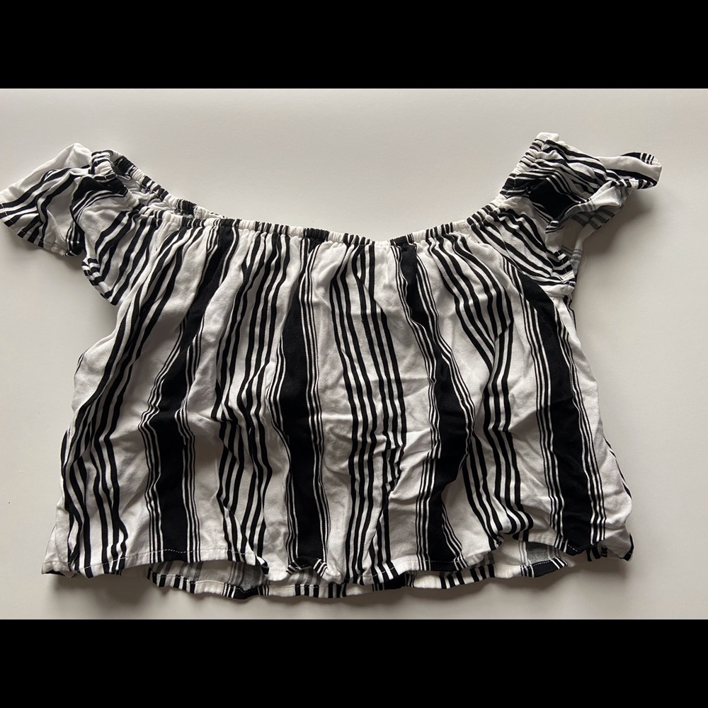 Black and White Off the shoulder Blouse